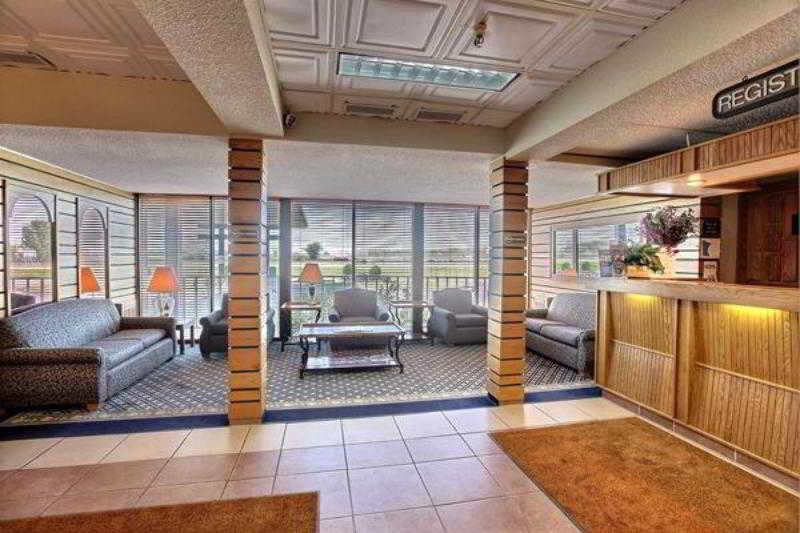 Quality Inn Thief River Falls Exterior photo