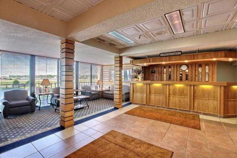 Quality Inn Thief River Falls Exterior photo