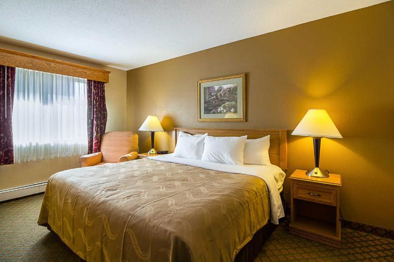 Quality Inn Thief River Falls Exterior photo