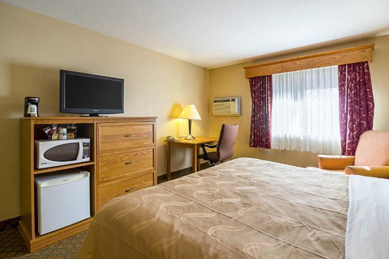 Quality Inn Thief River Falls Exterior photo