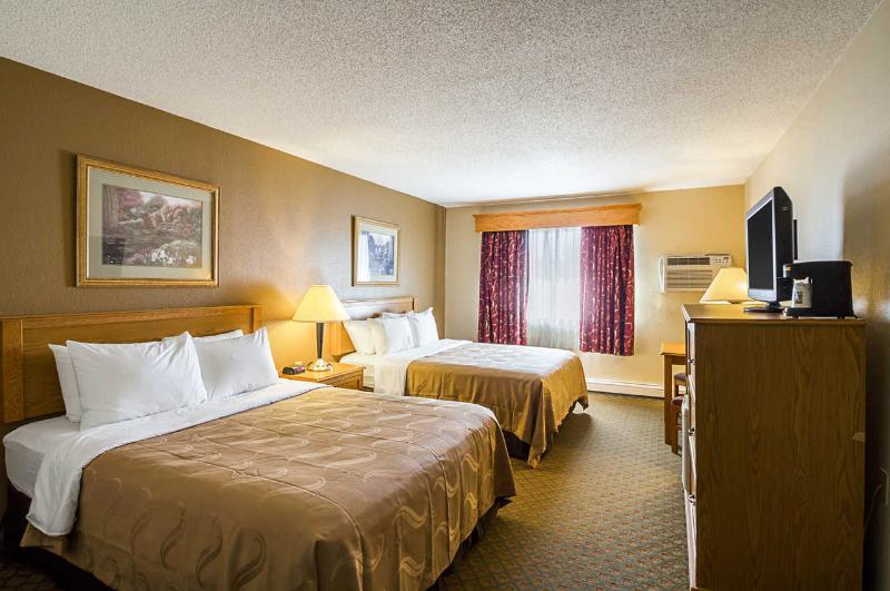 Quality Inn Thief River Falls Exterior photo