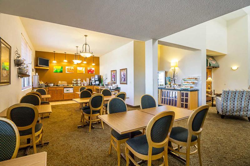 Quality Inn Thief River Falls Exterior photo